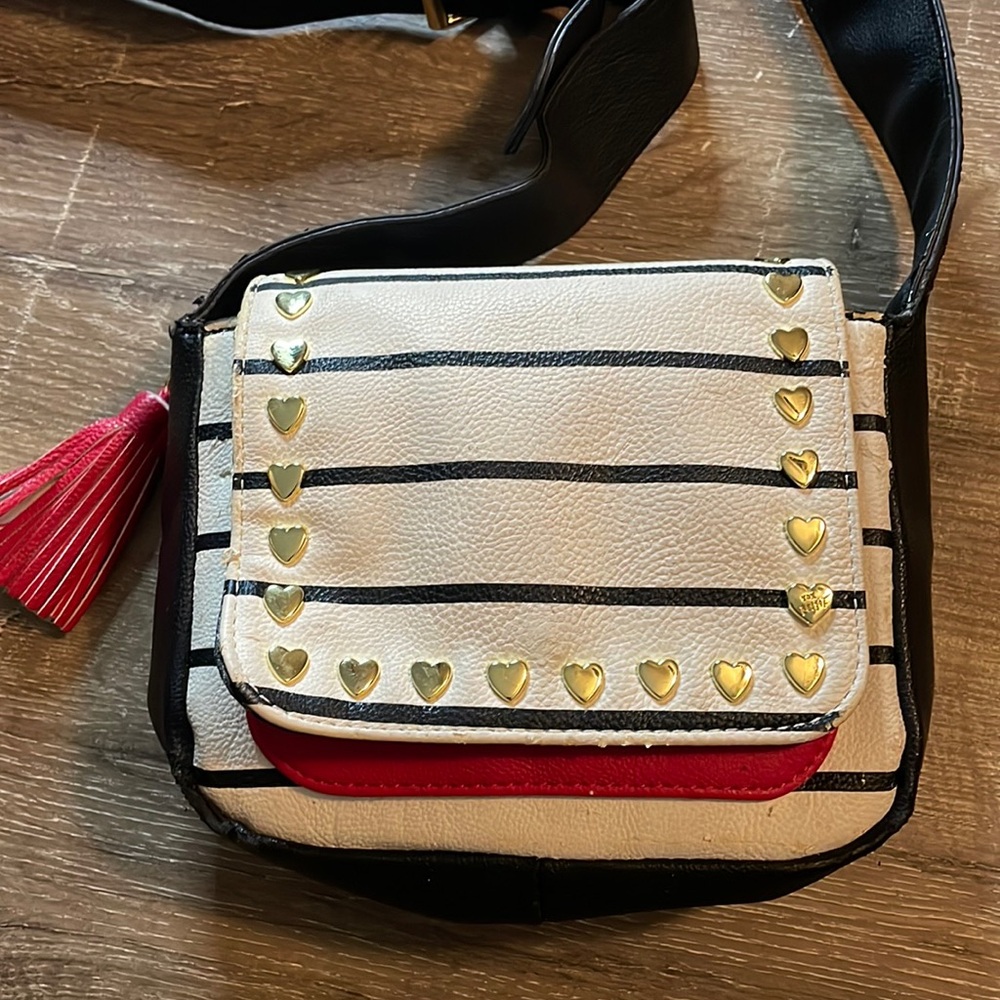 Betsy Johnson 8 inch bag/Purse - Picture 1 of 4